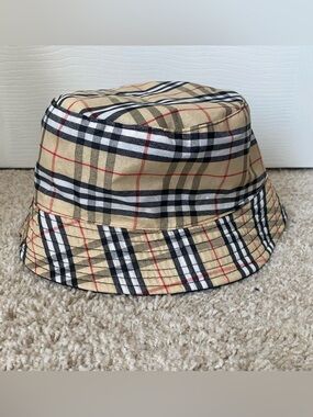 Plaid Bucket Hat in Beige, Black & Red